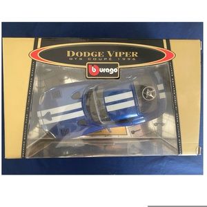 Bburago Blue Dodge Viper GTS coupe 1996 Gold Collection